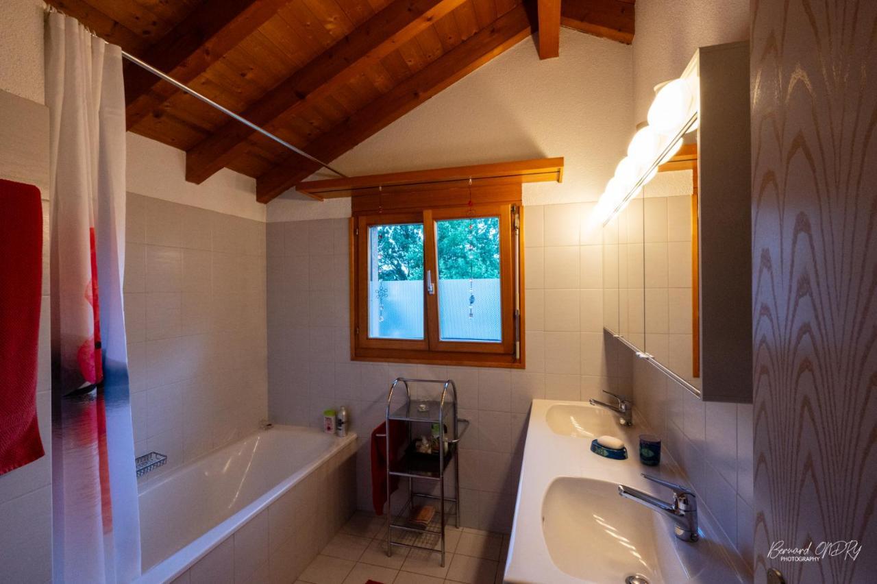 Zimmer Mit Eigenem Badezimmer Näfels Buitenkant foto